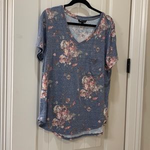 Floral pocket T